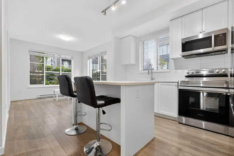 108 15825 85 AVENUE - photo 2 of 25