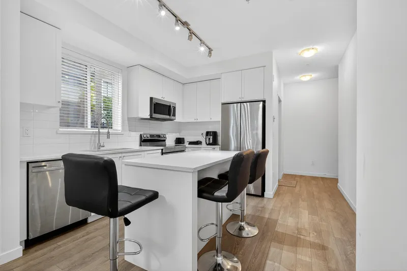 108 15825 85 AVENUE - photo 4 of 25