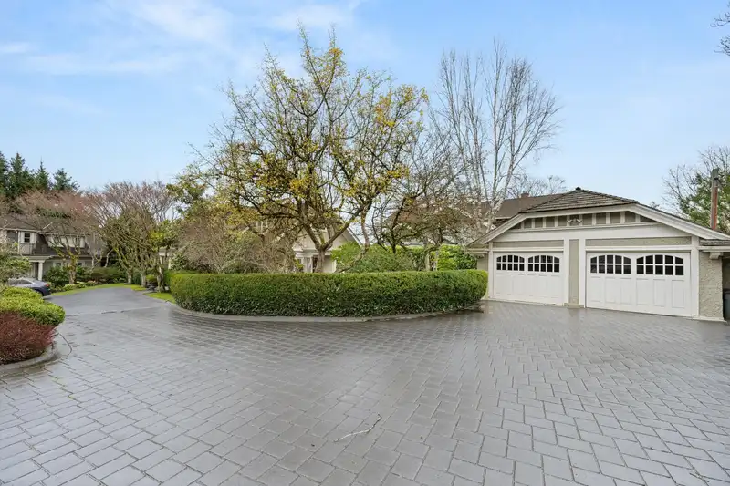 3577 ANGUS DRIVE - photo 3 of 33