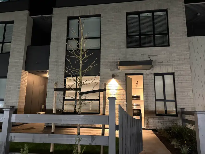 114 15777 85 AVENUE - photo 1 of 10