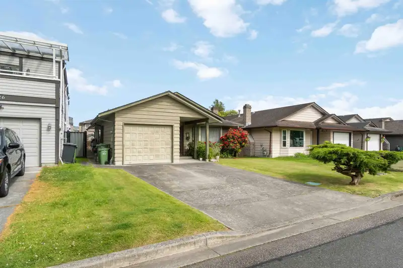 10740 BONAVISTA PLACE - photo 2 of 25