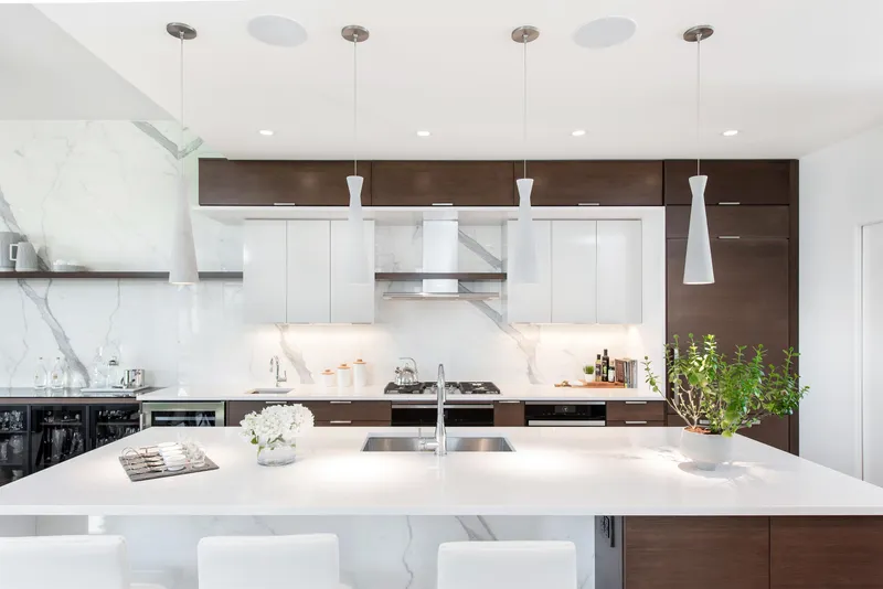 107 N HYTHE AVENUE - photo 3 of 23