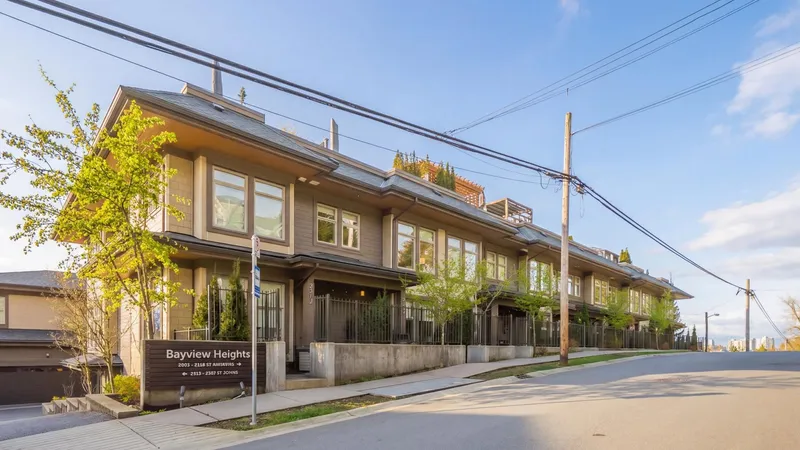 2304 ST ANDREWS STREET - photo 1 of 25