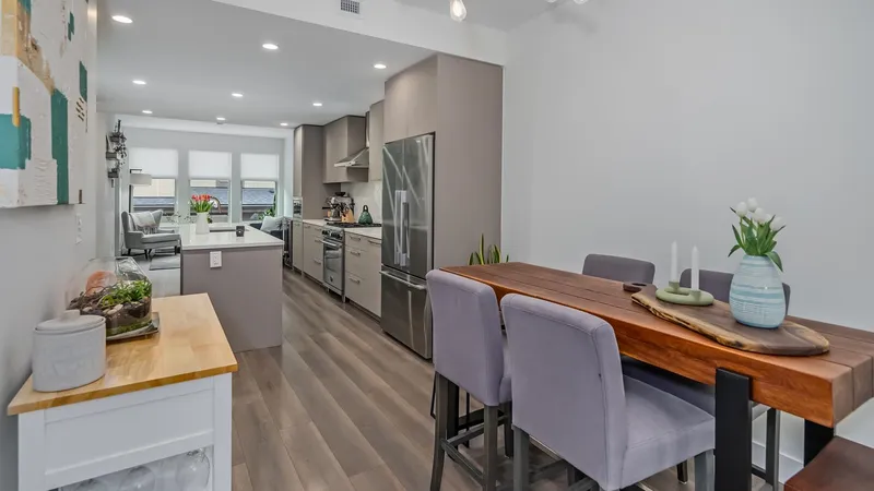 2304 ST ANDREWS STREET - photo 4 of 25