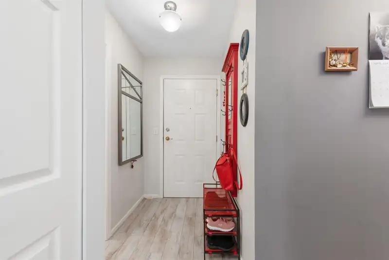 407 1369 56 STREET - photo 2 of 35