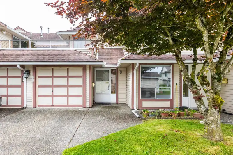 202 13725 72A AVENUE - photo 1 of 31