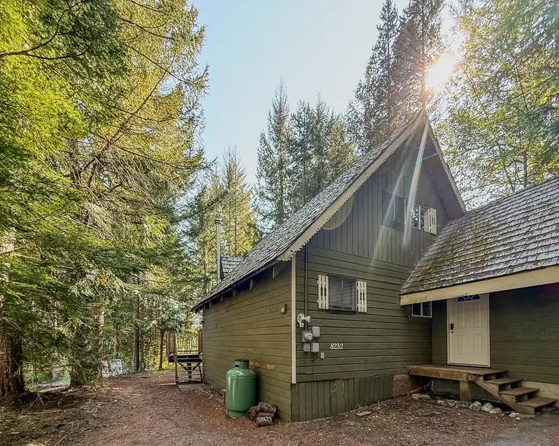 8232 ALPINE WAY - photo 4 of 15