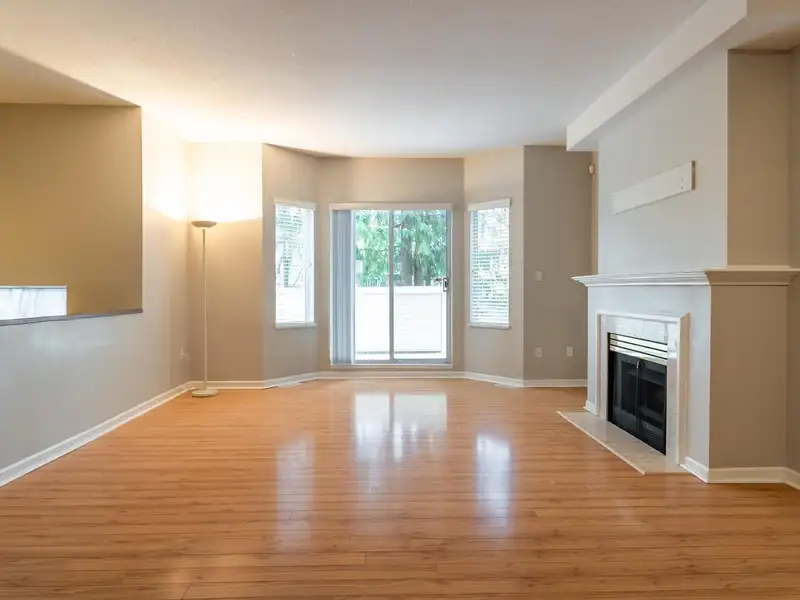 9 6700 RUMBLE STREET - photo 4 of 24