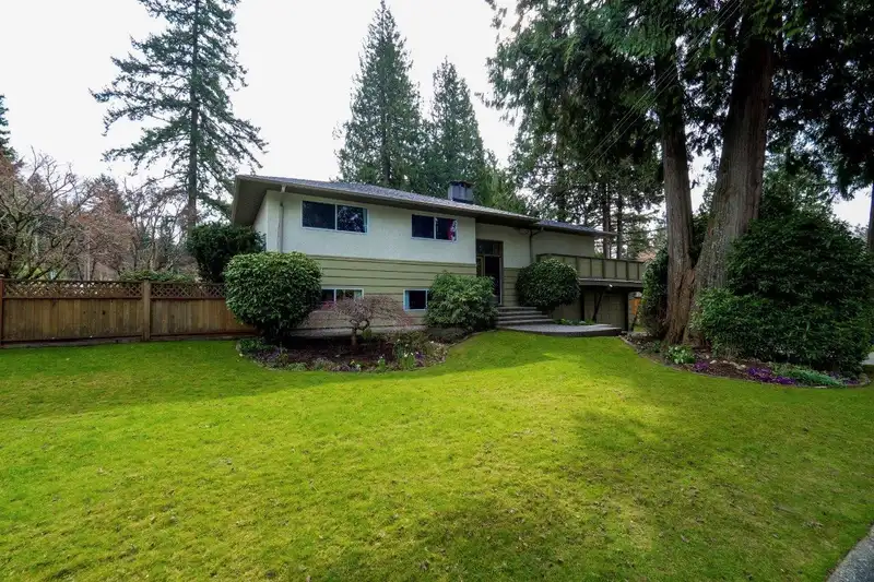 4302 CAROLYN DRIVE - photo 1 of 34