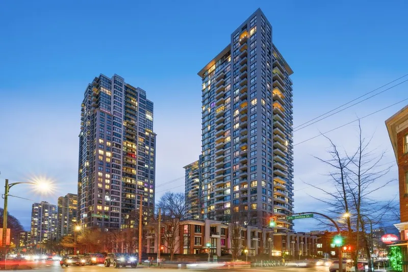 2803 928 HOMER STREET - photo 1 of 25