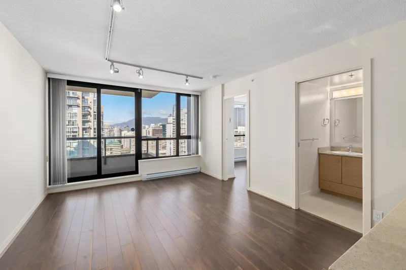 2803 928 HOMER STREET - photo 4 of 25