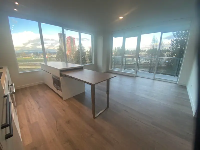 504 13428 105 AVENUE - photo 3 of 15