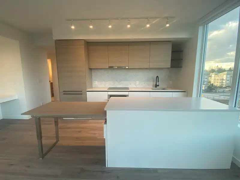 504 13428 105 AVENUE - photo 4 of 15