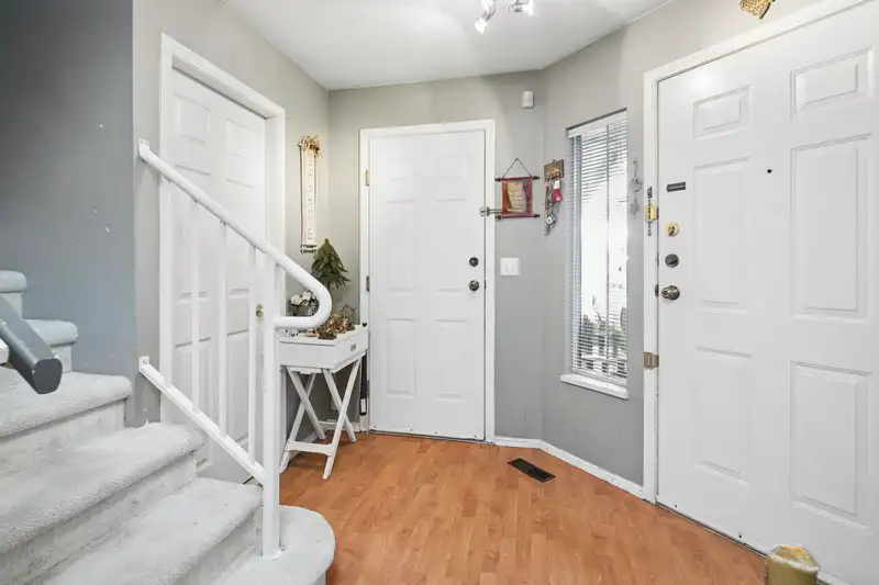 TH28 2590 PANORAMA DRIVE - photo 3 of 37