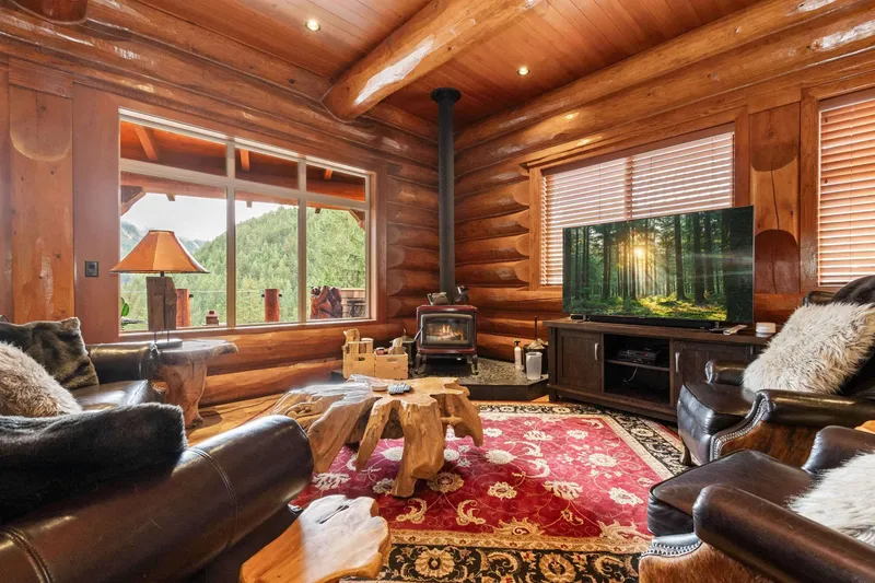 14710 PARKVIEW AVENUE - photo 4 of 25