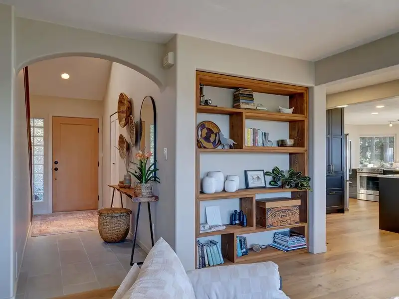 9291 TRUMAN ROAD - photo 3 of 40