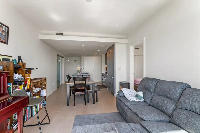 1405 200 KLAHANIE COURT - photo 3 of 20