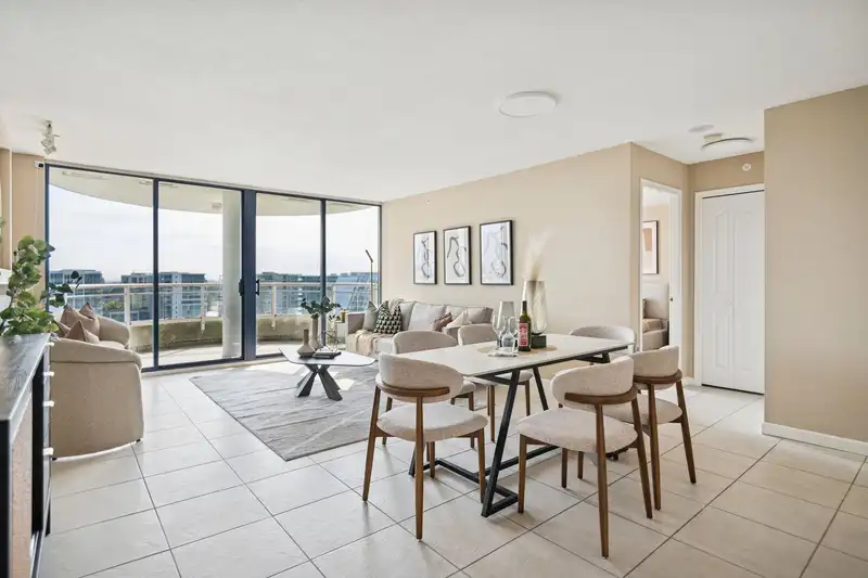 1605 6088 MINORU BOULEVARD - photo 1 of 39