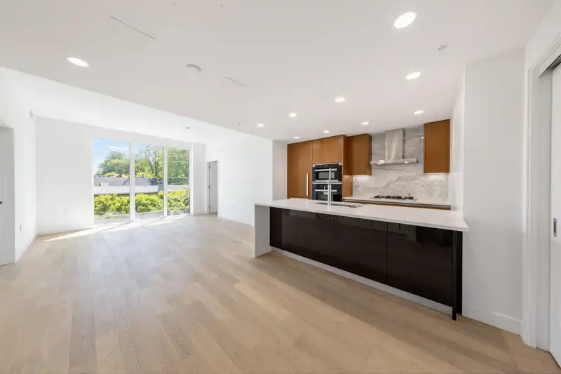 403 2888 ARBUTUS STREET - photo 2 of 28