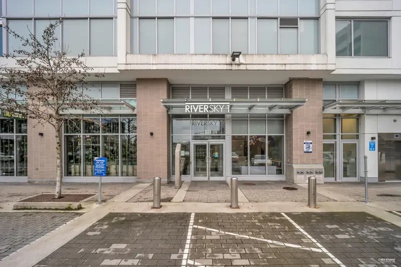 811 908 QUAYSIDE DRIVE - photo 4 of 25