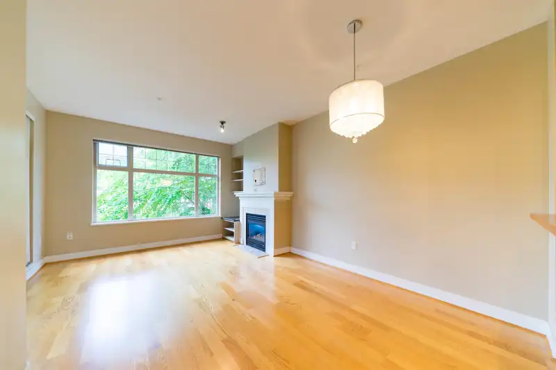 320 2083 W 33RD AVENUE - photo 3 of 12