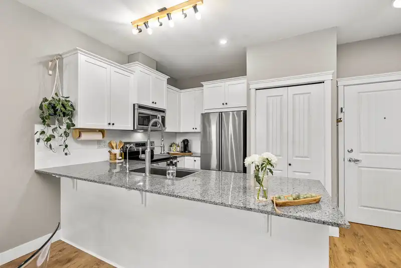 414 17712 57A AVENUE - photo 1 of 32