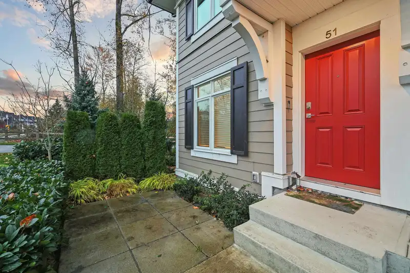 51 2070 OAK MEADOWS DRIVE - photo 2 of 26