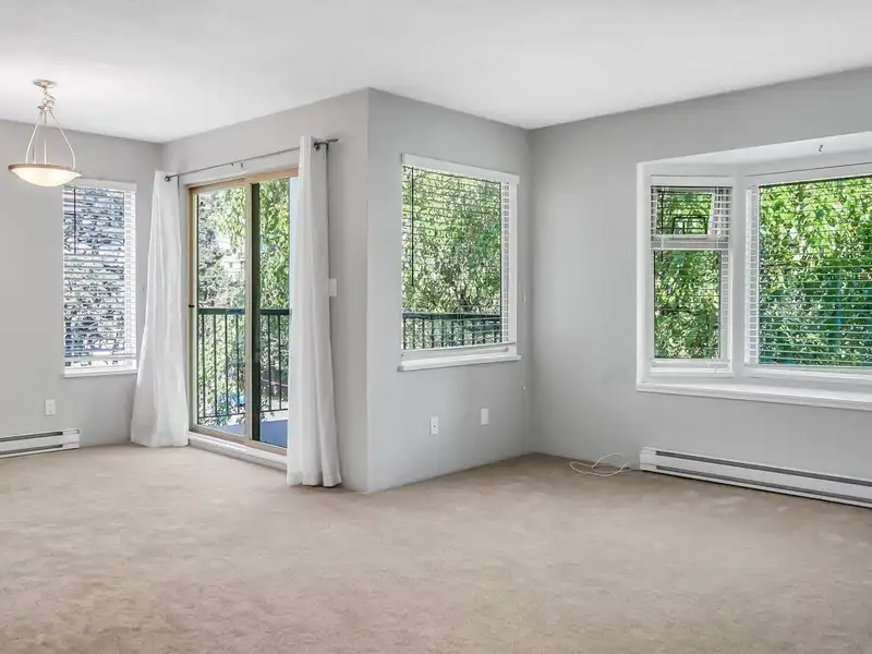 312 737 HAMILTON STREET - photo 4 of 23