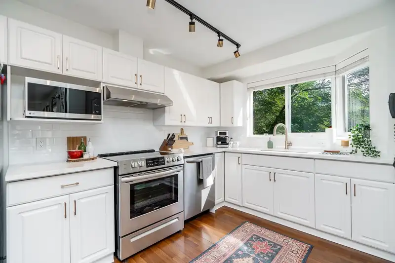 311 33688 KING ROAD - photo 3 of 22