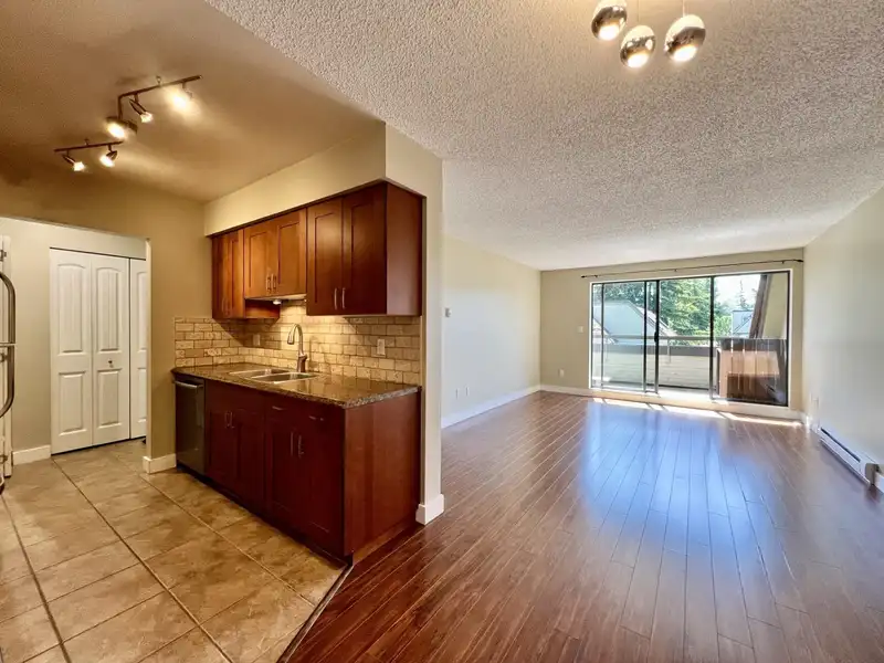 401 1210 PACIFIC STREET - photo 2 of 28