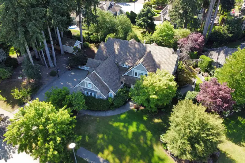 2296 CHANTRELL PARK DRIVE - photo 4 of 33