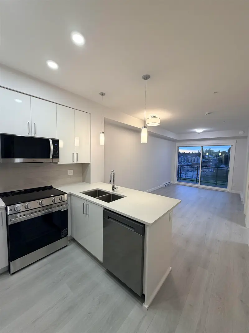 420 33886 PINE STREET - photo 4 of 9