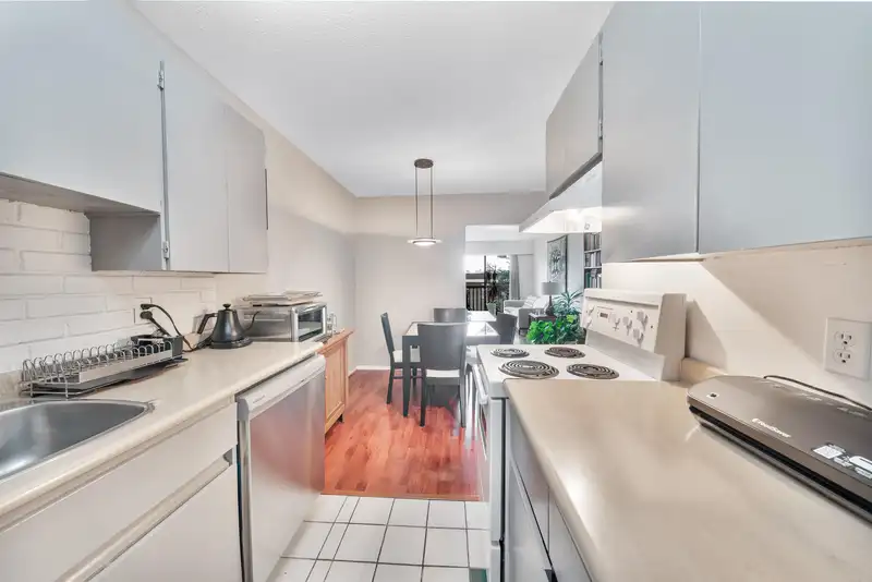 203 211 W 3RD STREET - photo 4 of 18