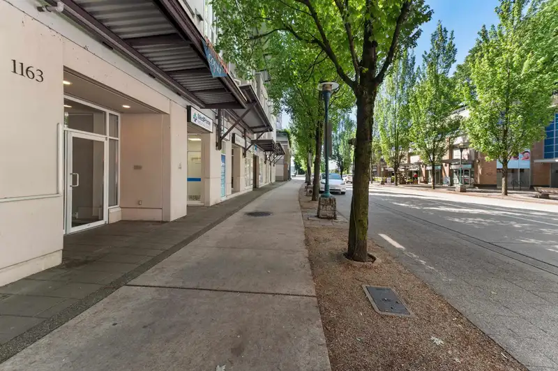 313 1163 THE HIGH STREET - photo 4 of 35