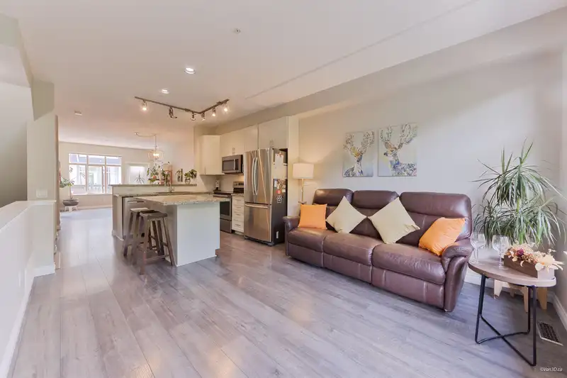 38 21661 88 AVENUE - photo 4 of 35