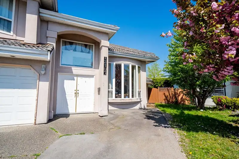 13107 74 AVENUE - photo 4 of 36
