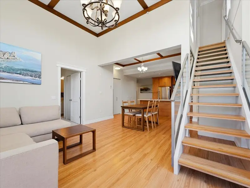 PH12 5983 GRAY AVENUE - photo 4 of 25