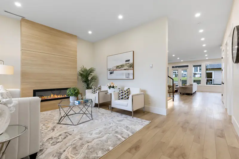 20166 82 AVENUE - photo 4 of 25