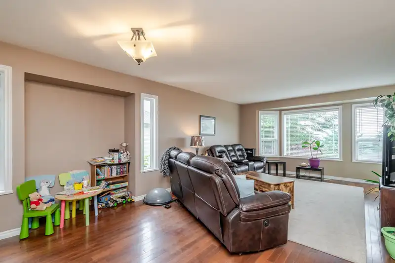 35543 DINA PLACE - photo 4 of 40