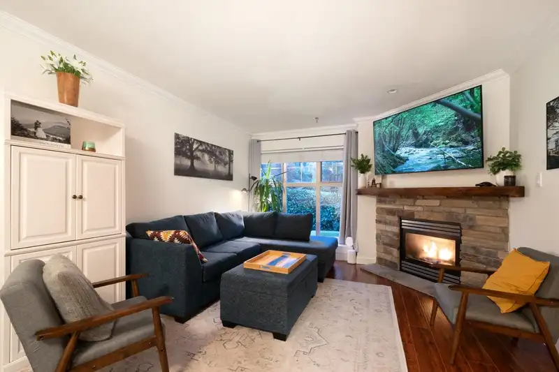 78 65 FOXWOOD DRIVE - photo 1 of 34