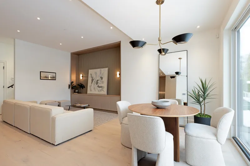 2380 E 5TH AVENUE - photo 4 of 24