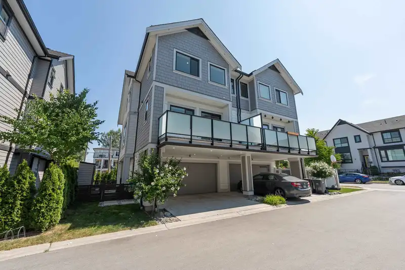108 JARDINE STREET - photo 2 of 36