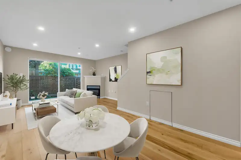 110 2688 WATSON STREET - photo 2 of 17