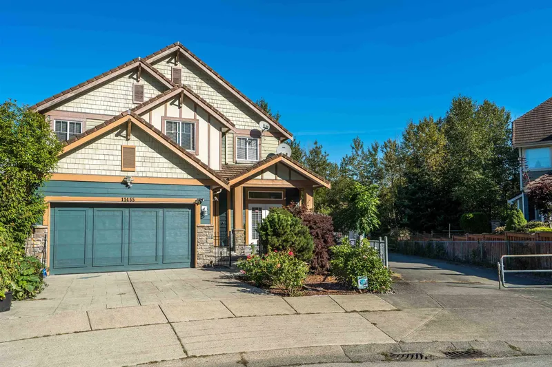 11455 154A STREET - photo 2 of 25