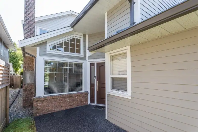 3538 REGENT STREET - photo 1 of 28