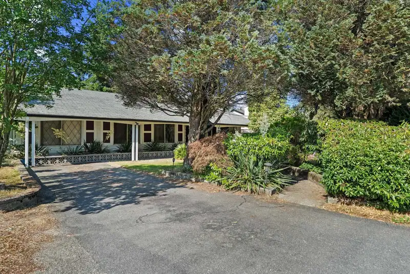 1454 SOWDEN STREET - photo 2 of 40