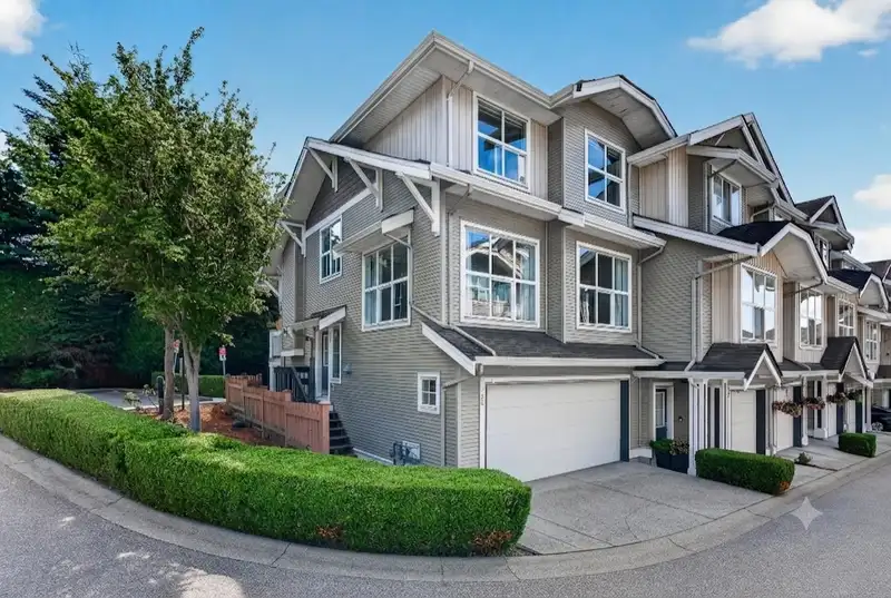 78 20460 66 AVENUE - photo 3 of 40