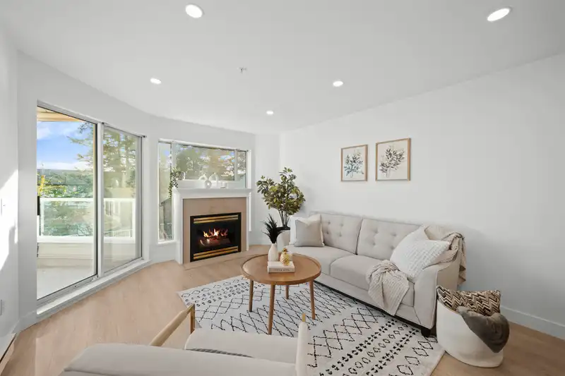 310 11605 227 STREET - photo 1 of 29