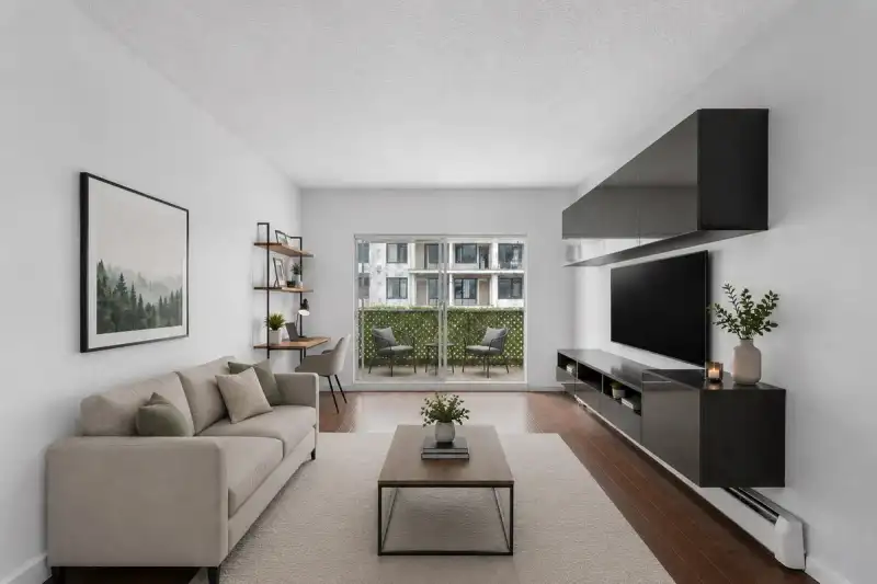 304 827 W 16TH STREET - photo 1 of 19