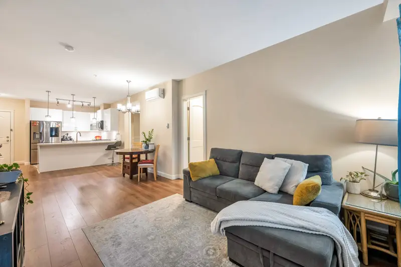 213 20325 85 AVENUE - photo 4 of 25